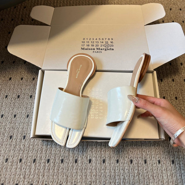 MM Tabi Flat Mule White Sheepskin 803753