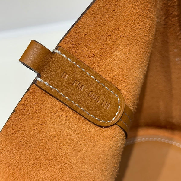 HM In-The-Loop 18cm Bag Tan Brown Taurillon Clemence Leather