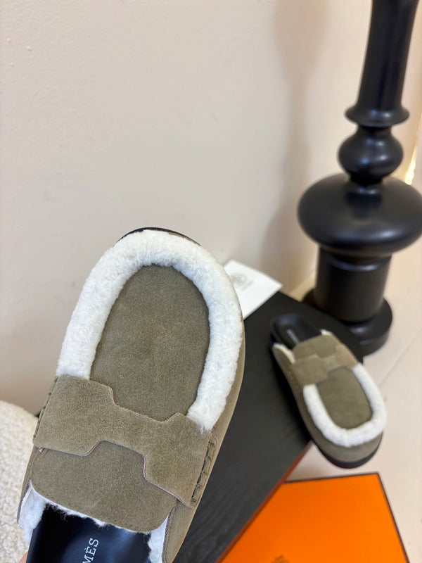 HM slippers birkenstocks olive green suede 478433