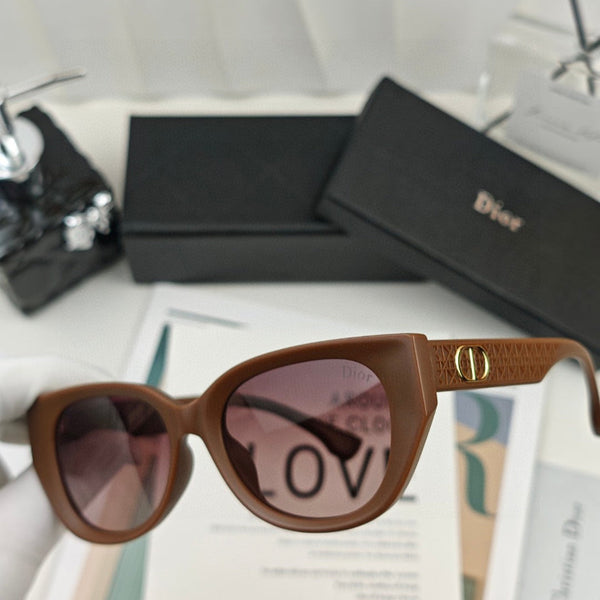MONTAIGNE SUNGLASS 55119 IN ACETATE