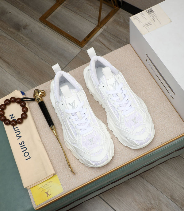 LV TRAINER IN WHITE CALFSKIN AND BREATHABLE MESH