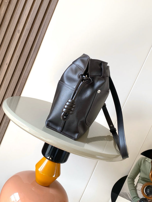 Loewe Panta Medium 30 Flamenco Clutch Bag Chocolate Calfskin
