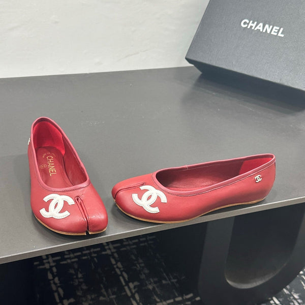 CC 26s Coco Beach Split-Toe Ballet Flats Red Lambskin 832538