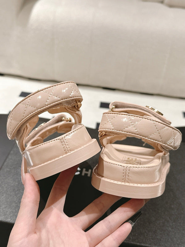 cc 25p logo with pearl sandal peach leather 237591