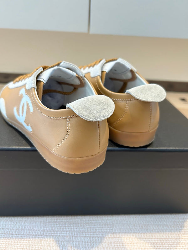 CC 26s Trainers White Brown Calfskin & Suede 618698