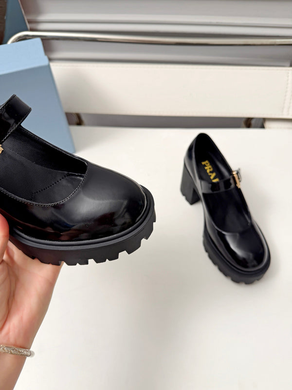 Prad Mary Jane Platform Pumps Black Patent Leather 118330
