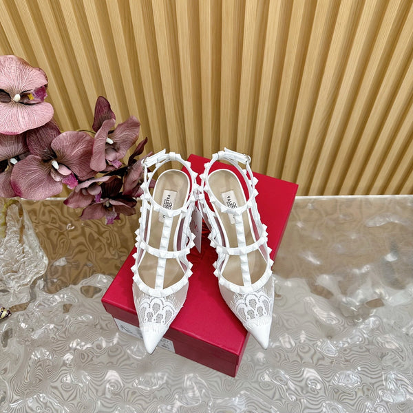 Rockstud Metallic Ankle Strap Pump 95mm White Lambskin And Lace Fabric 102093