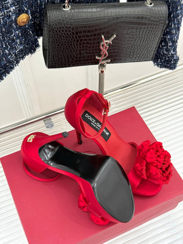 DC 24 Keira Floral-Appliqué Sandals Red Sheepskins & Cowhide 304709