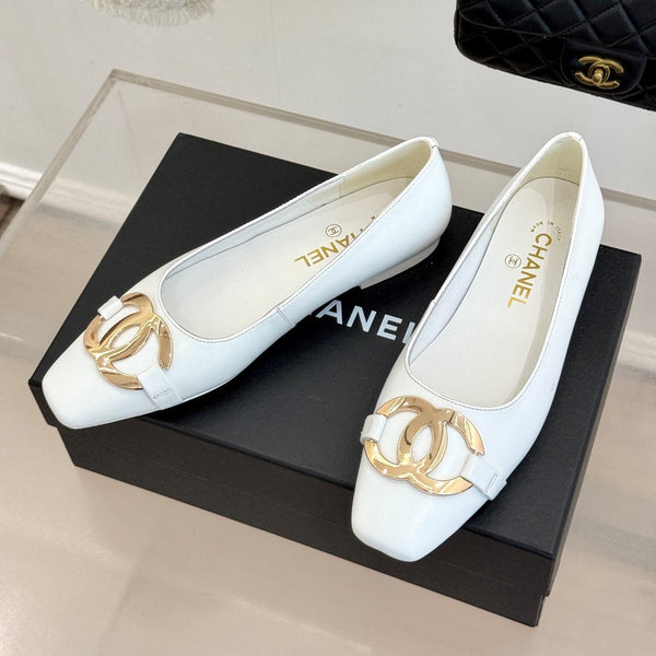 CC 26s Buckle Square Toe Ballet Flat White Lambskin 829736