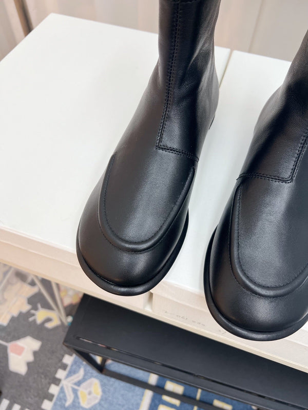 TR 26s Zipped Boot Flat Leather 146487