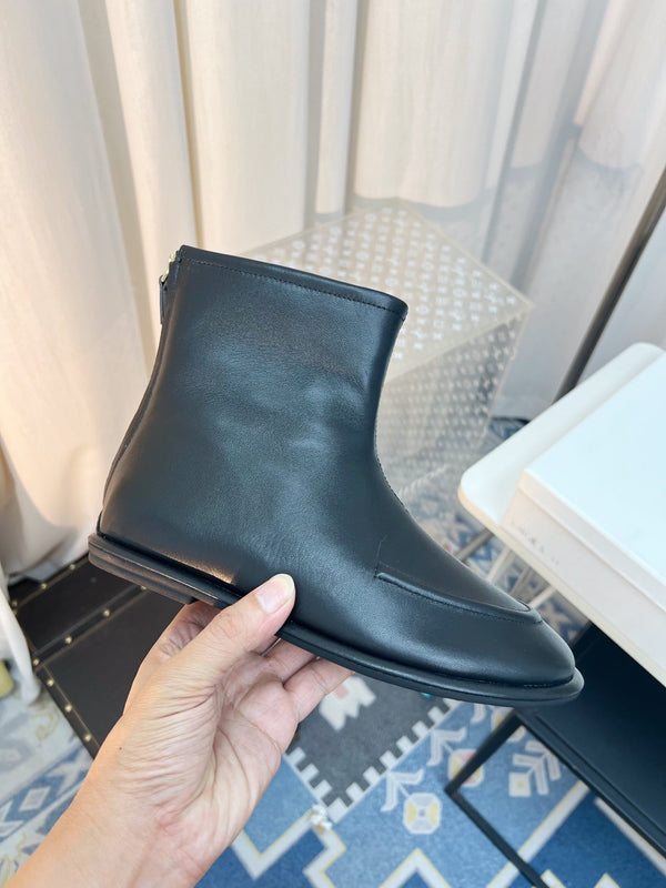 TR 26s Zipped Boot Flat Leather 146487