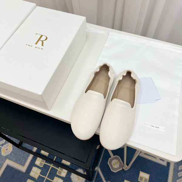 The Row Casa Ballet Flat White Grain Leather 832673