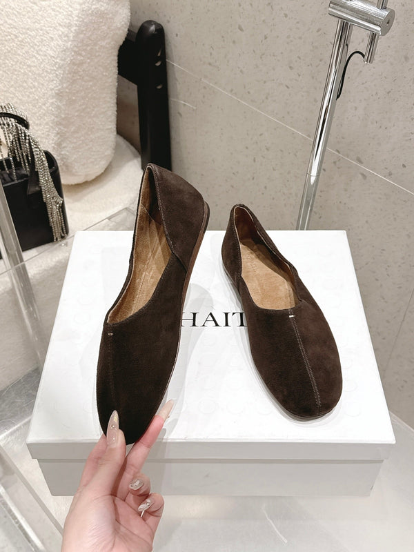 CL 26s Flat Shoes In Dark Brown Suede