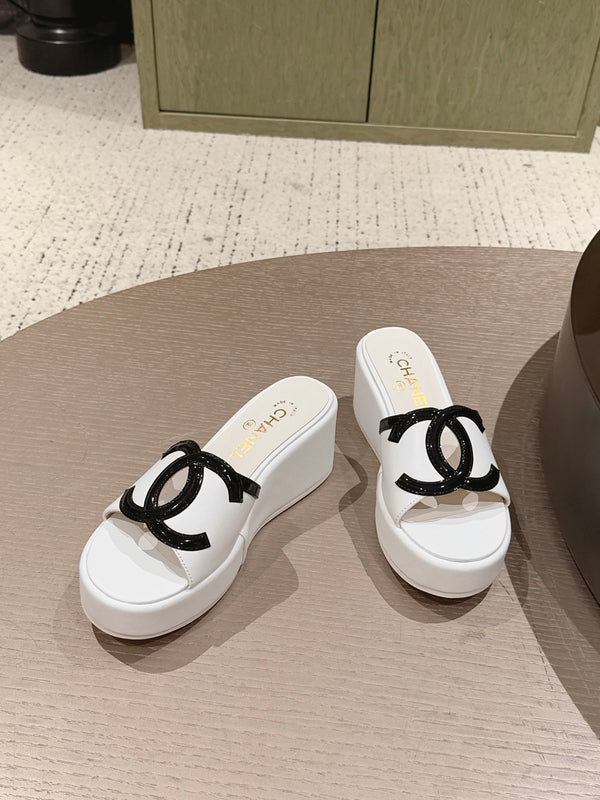 CC 26s Platform Mules White Patent Leather Lambskin 916986