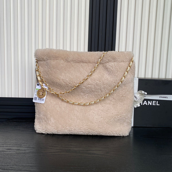 CC 24K Hobo 22 Bag 39cm Beige Wool Fur