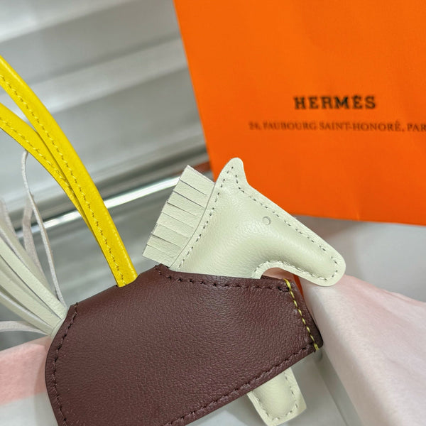 HM Rodeo Robeo 24 PM Charm Beige mix Chocolate Lambskin