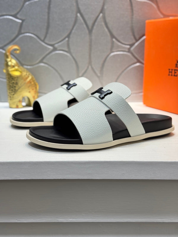 HM Oran H Black Buckle Slippers in White Cowhide 735248