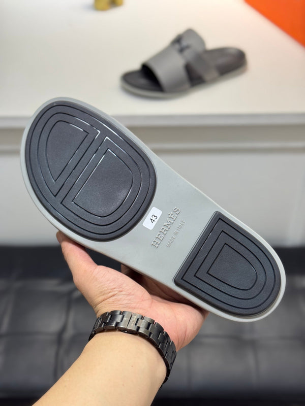 HM Oran H Black Buckle Slippers in Gray Cowhide 735249