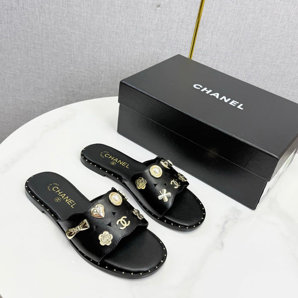 CC 26s Crystal Sandal Black Sheepskin 639831