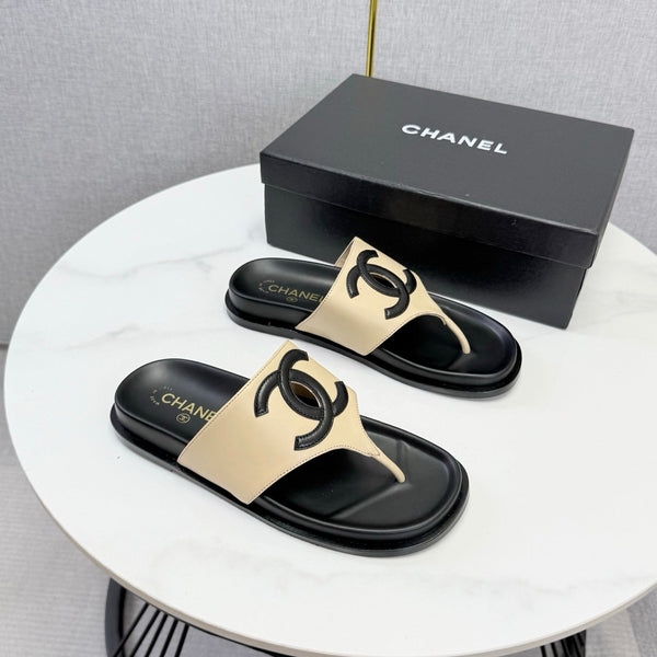 CC 26s CC Thong Slides Beige Lambskin