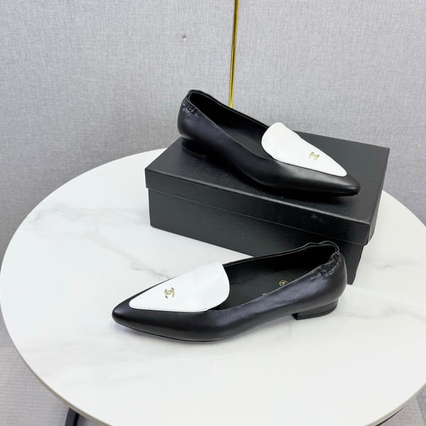 CC 26s Pointed Loafers Black White Sheepskin 972784