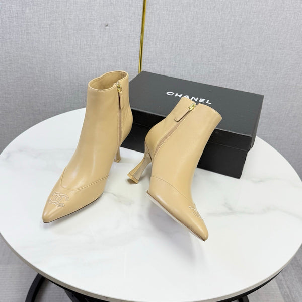 CC 26s Pointed-Toe Stiletto Ankle Boots Beige Cowhide 972793