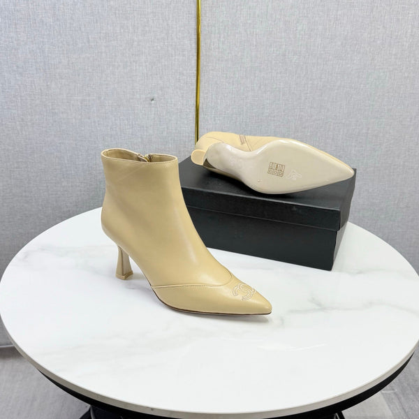 CC 26s Pointed-Toe Stiletto Ankle Boots Beige Cowhide 972793