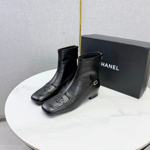 CC 26s Square Toe Low Heel Boots Black Sheeepskin 972805