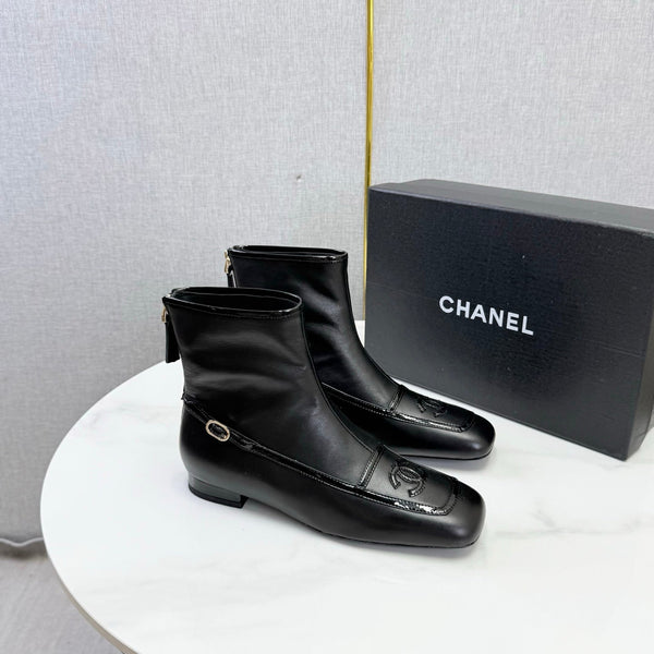 CC 26s Square Toe Low Heel Boots Black Sheeepskin 972805