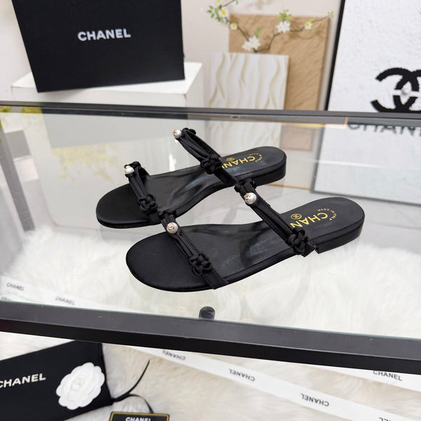 CC 2026 Pearl Slide Black Satin Leather 692026