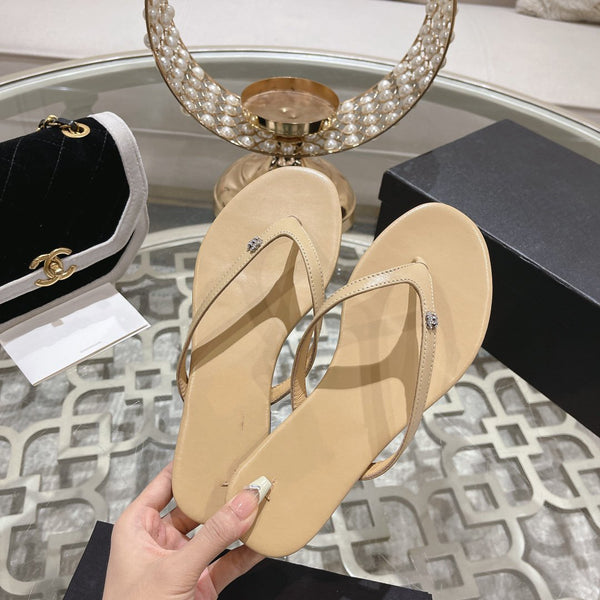 cc thongs beige silver calfskin silk