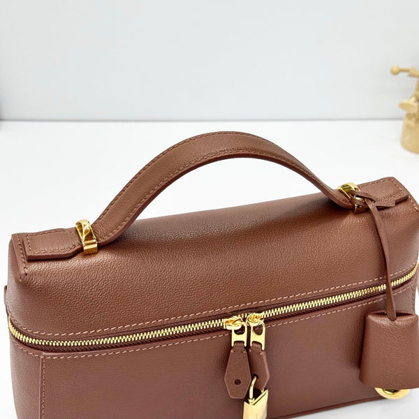 LP Extra Pouch L23 Brown Calfskin 282117