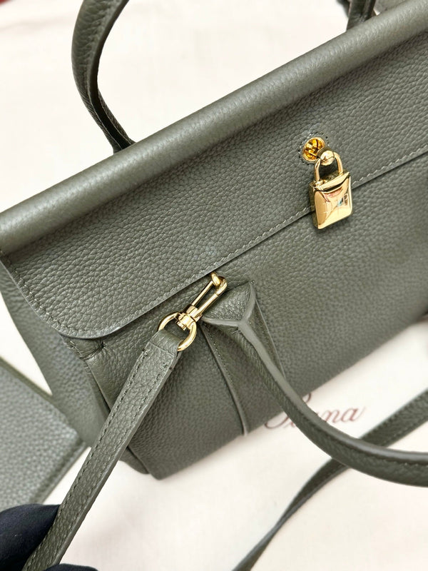 LP Loom L25 Ribbon Green Calfskin 282202