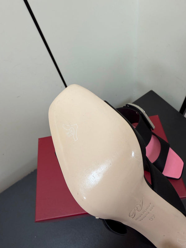 RV Trompette Sandals 8.5cm Black Pink Satin 619600