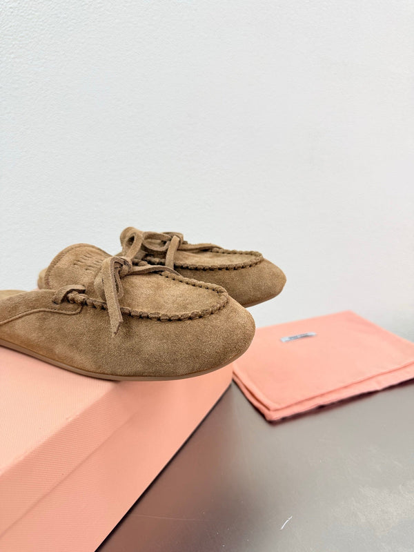 Miu Logo Mule Khahi Suede 693522