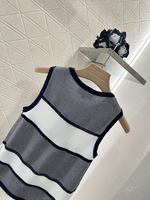 Chanel 25 Tank Top Black White Patchwork Knitted Crewneck