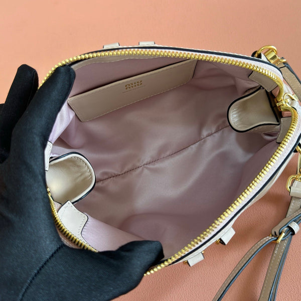 Miu Caprice Clutch Pastel Pink Leather 280754
