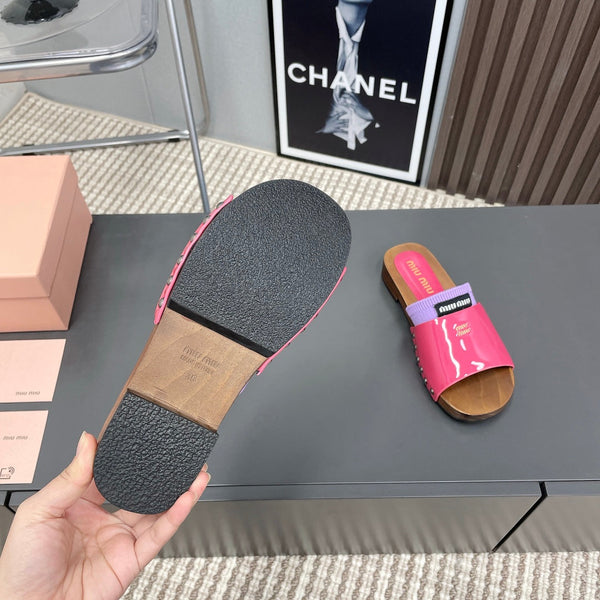 Miu Slippers In Pink Glossy Calfskin With Purple Half-Foot Socks