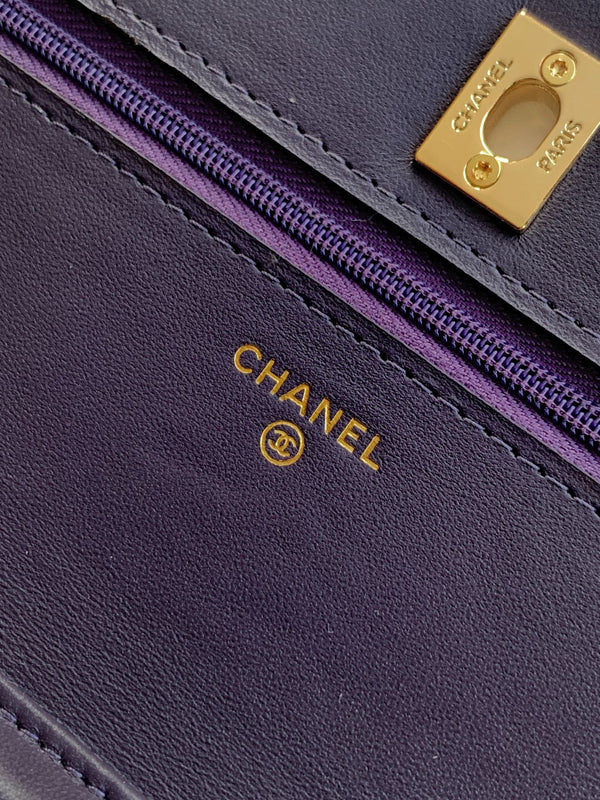 CC 26C Flap Bag 20 Purple Velvet