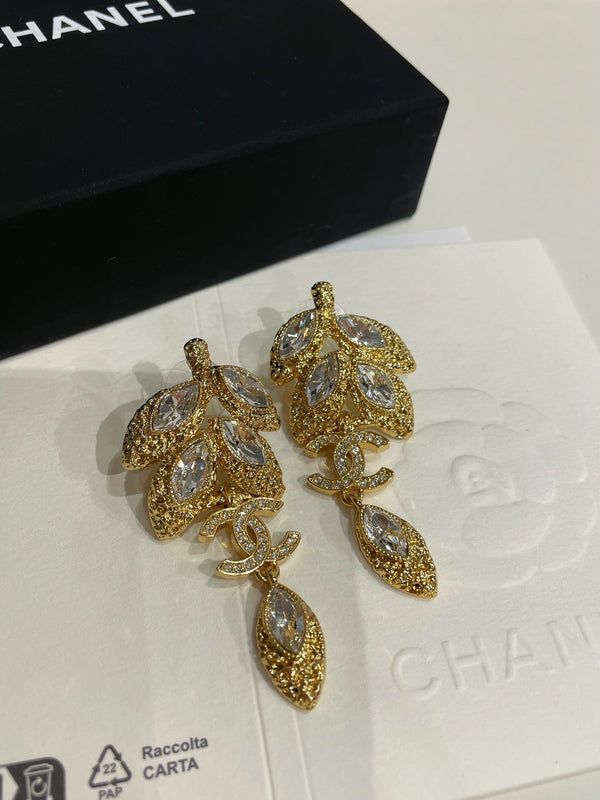 CC 26FW Gorgeous Gold Earrings 018