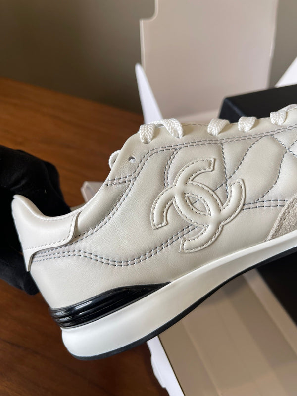 CC 26ss Low-Top Sneaker Ivory Leather 623165