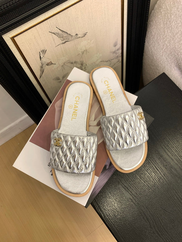 CC 25 Mule Silver Metallic Sheepskin 277678