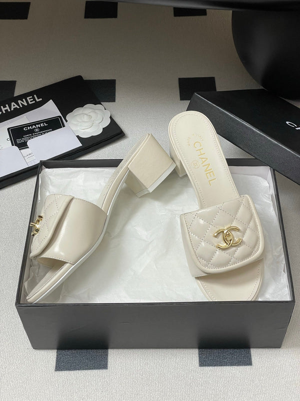 CC 25F Sandal Heel 5cm Quilted