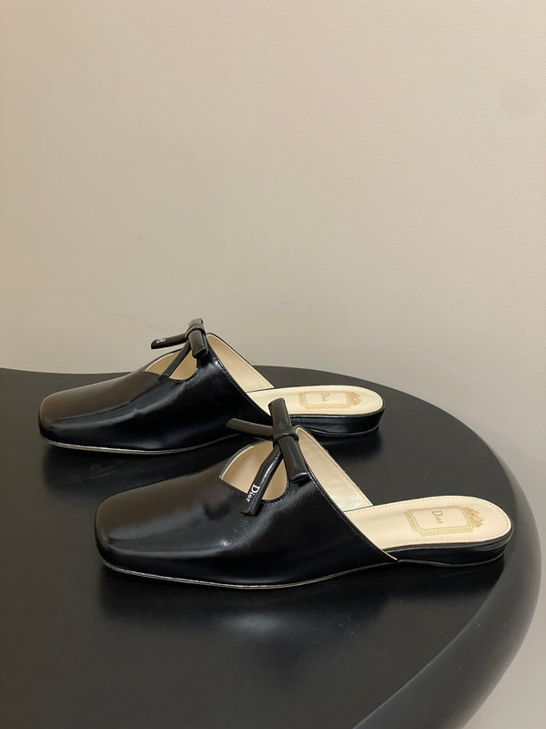 CD 26 Flat Mule Black Patent Cowhide 593599