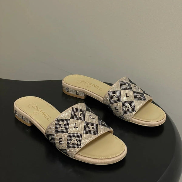 CC 26s Flat Sandals Beige Sheepskin Rhinestones 649520