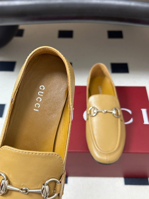 GG 26s Horsebit Loafers Flat Beige Glossy Leather 952566