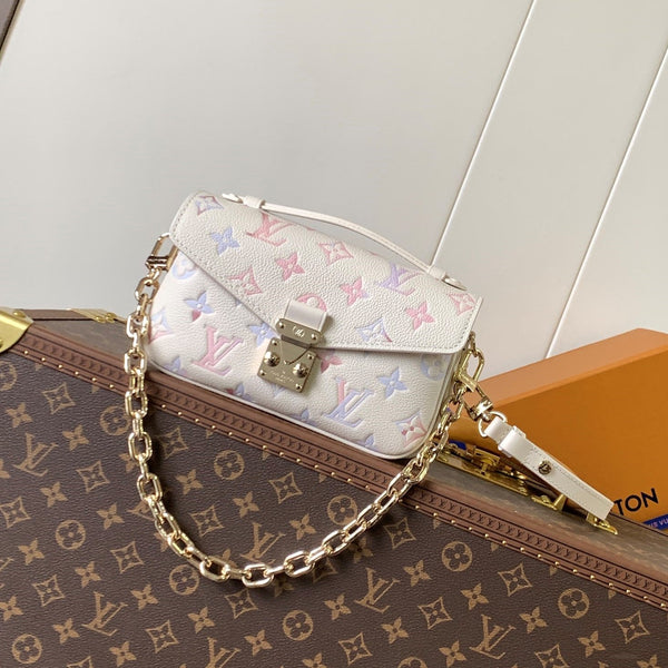 LV 25s Pochette Métis East West Dream Monogram Embossed Cowhide-Light GHW