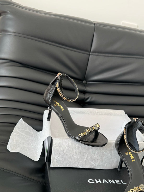 HIGH HEEL 7.5 MM SANDAL IN BLACK SHEEPSKIN WITH STICKERS