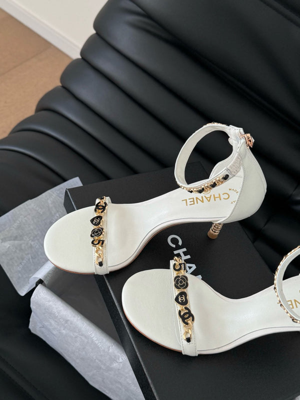 HIGH HEEL 7.5 MM SANDAL IN WHITE SHEEPSKIN WITH STICKERS
