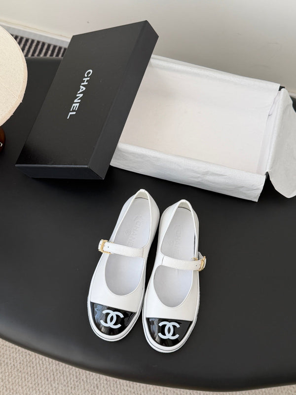 CC 26P Mary Jane Black White Patent Leather Lambskin 670806